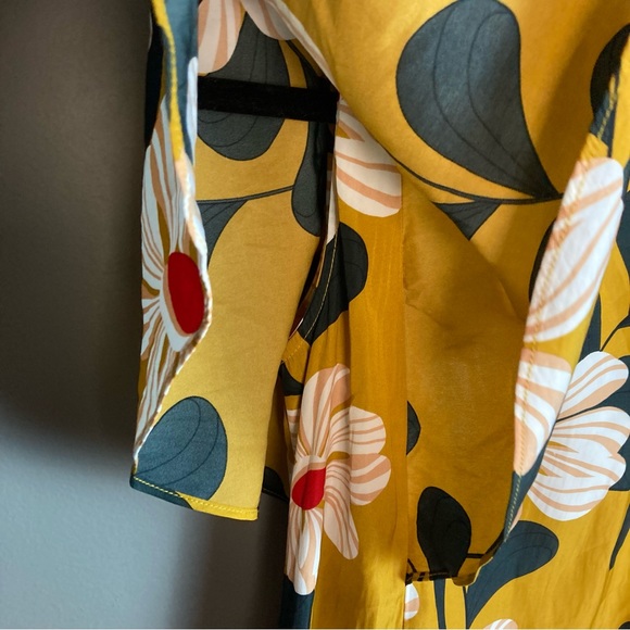 Eva Franco for Anthropologie blouse mustard yellow with big flowers size o - Picture 7 of 12